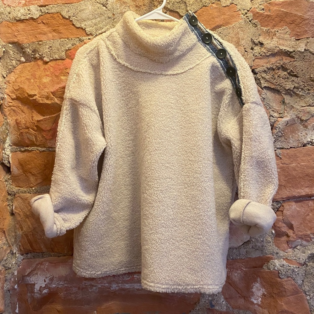 Never worn cozy sweater